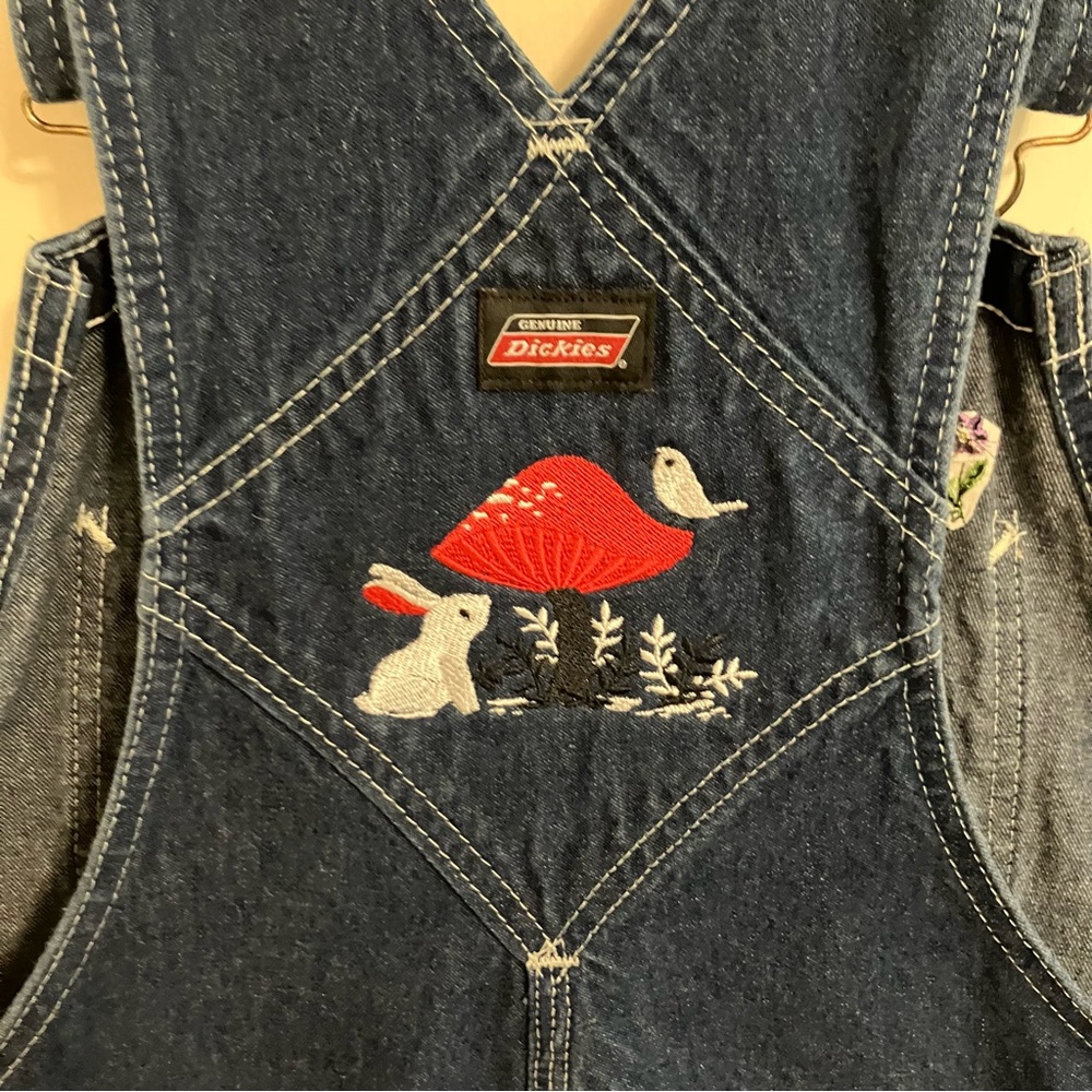 Garden Gnome/Mushroom embroidered Dickies overalls - Picture 9 of 14